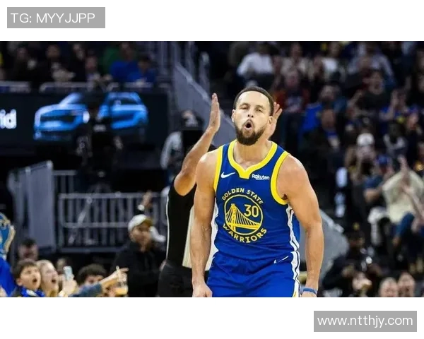 勇士胜雄鹿！库里+梅尔顿轰51分，霍乐迪惊喜作用，格林仍副作用